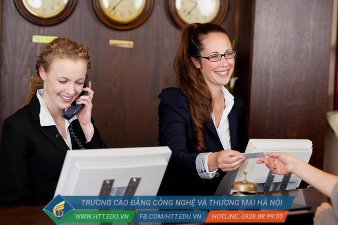 Học nghiệp vụ lễ tân nhà hàng – khách sạn ở đâu?