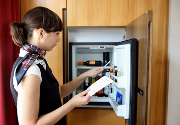NHÂN VIÊN MINIBAR TRONG KHÁCH SẠN LÀM CÔNG VIỆC GÌ?